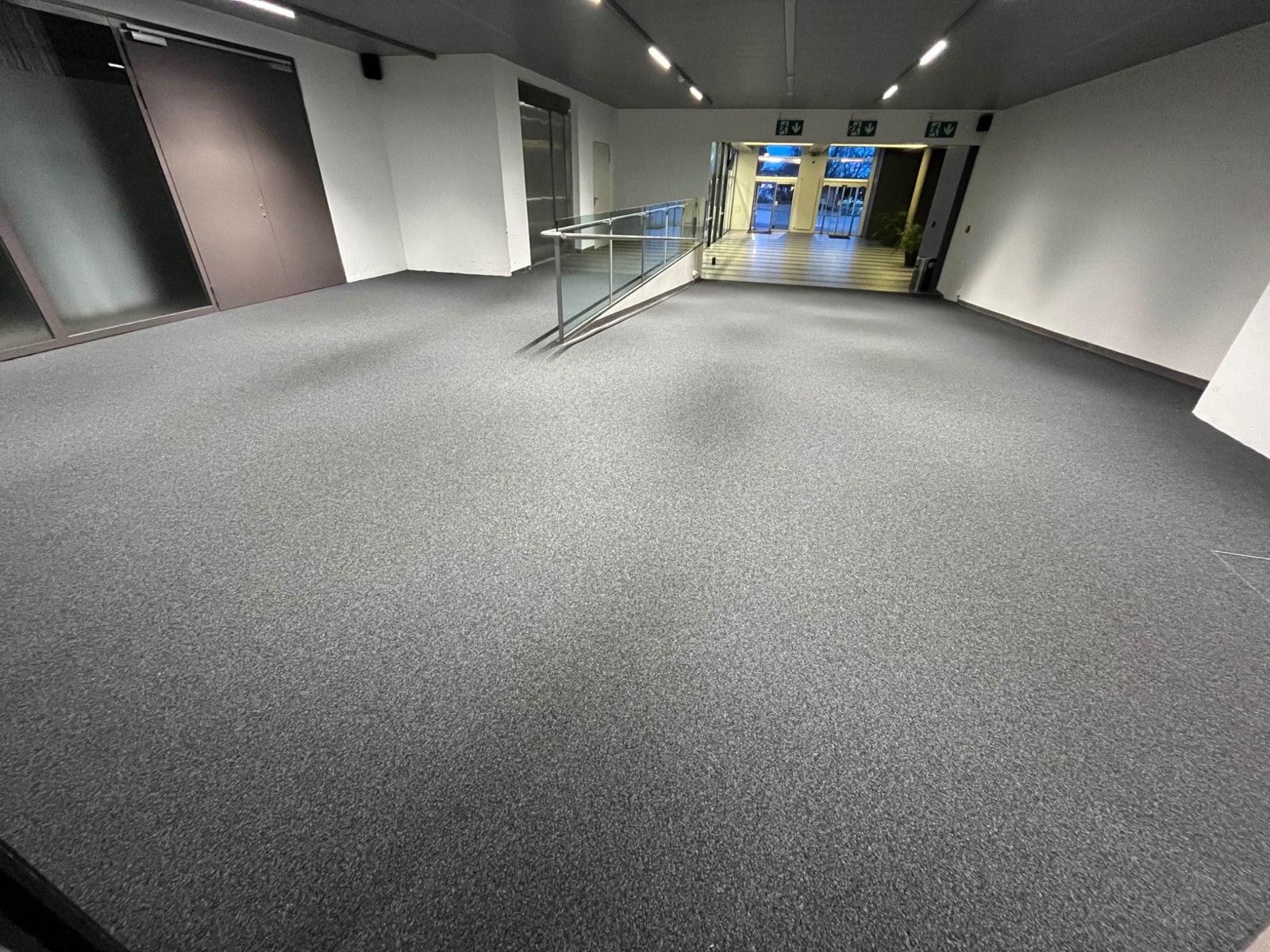 Réalisation KB Sols · Circulation dans un espace professionnel